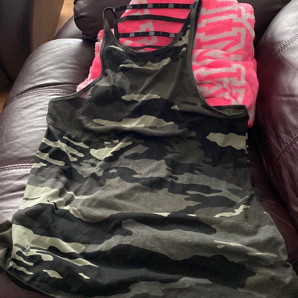 NWT Victoria Secret Sport Camo Top